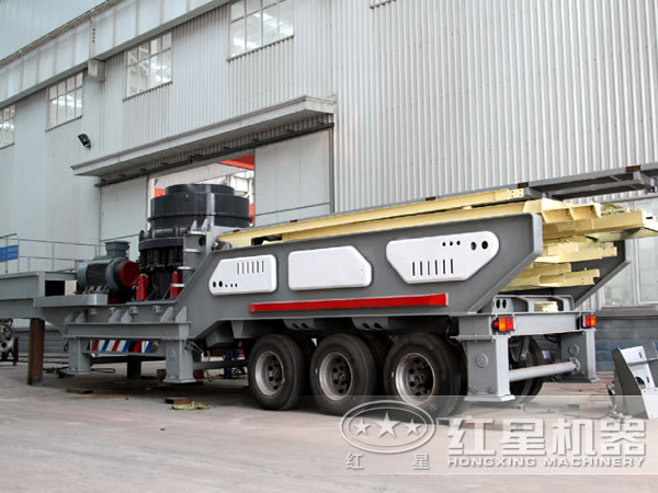 一代鵝卵石車(chē)載碎石機(jī)